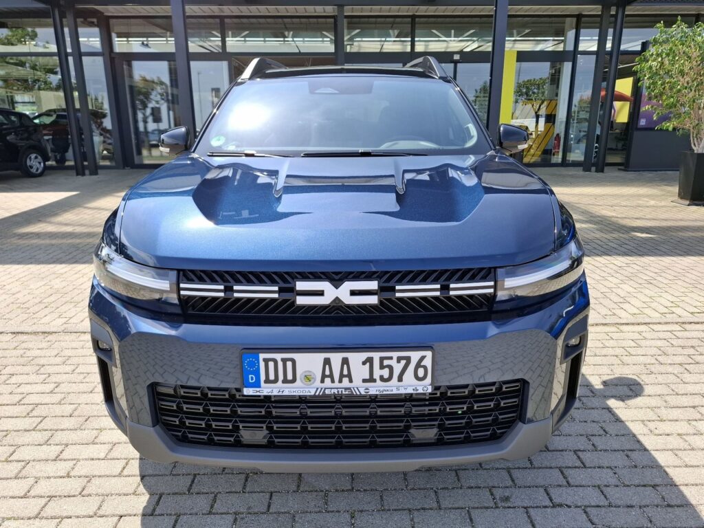 Dacia Bigster Exposé-Bild 4