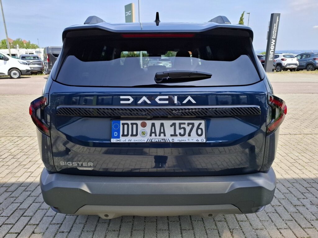 Dacia Bigster Exposé-Bild 9