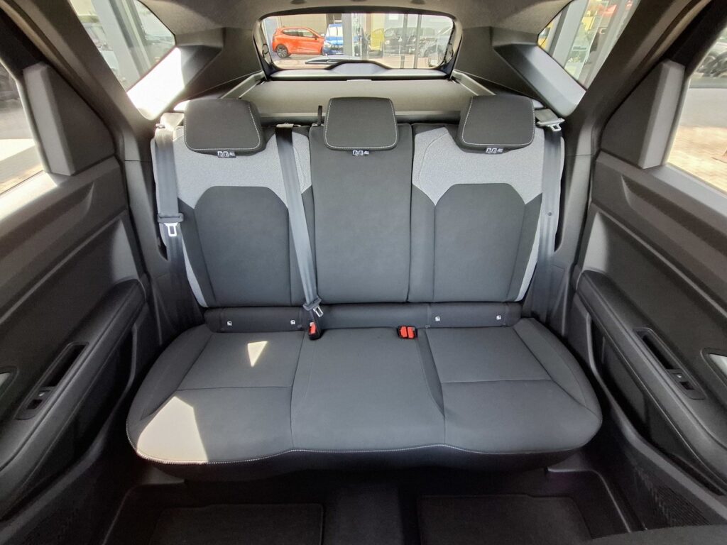 Dacia Bigster Exposé-Bild 18