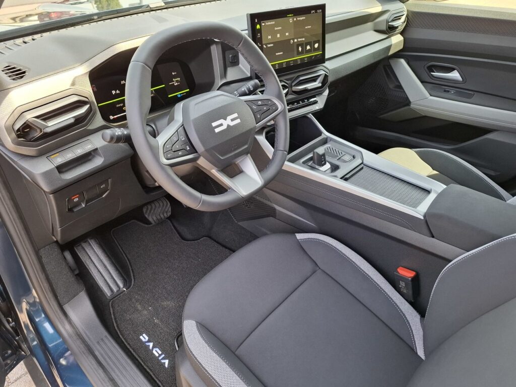 Dacia Bigster Exposé-Bild 20