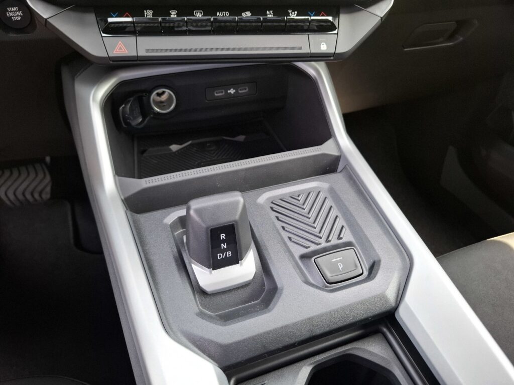 Dacia Bigster Exposé-Bild 27