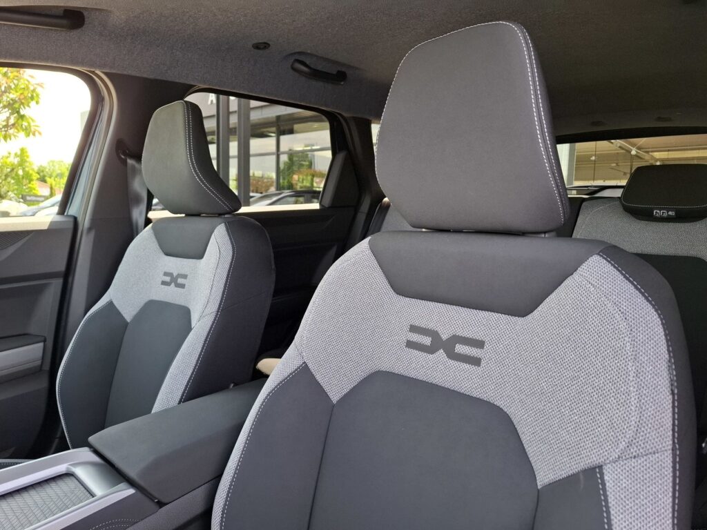 Dacia Bigster Exposé-Bild 31