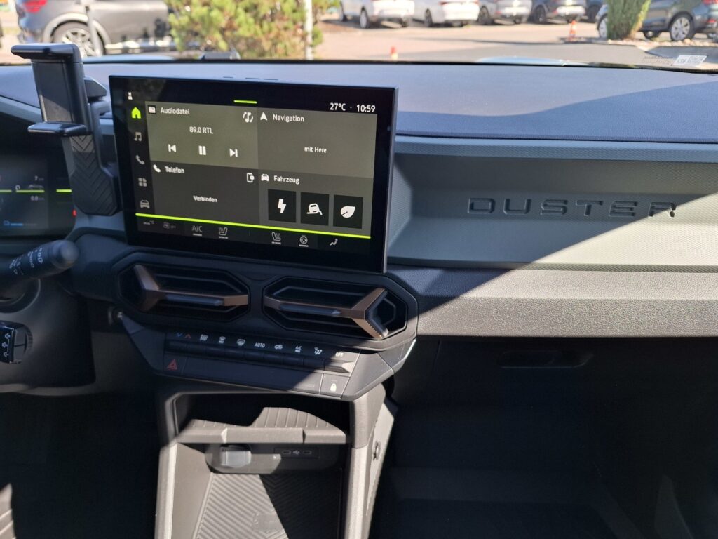 Dacia Duster Exposé-Bild 23