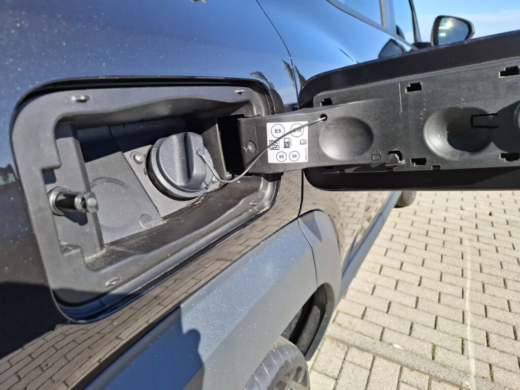 Dacia Duster Exposé-Bild 36