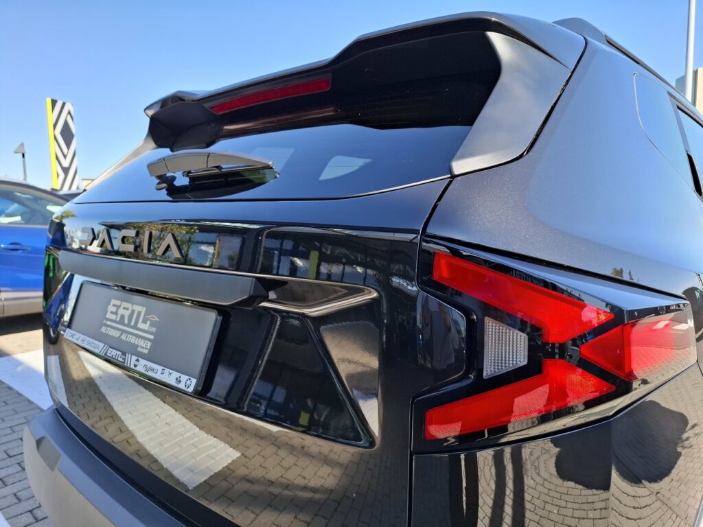 Dacia Duster Exposé-Bild 38