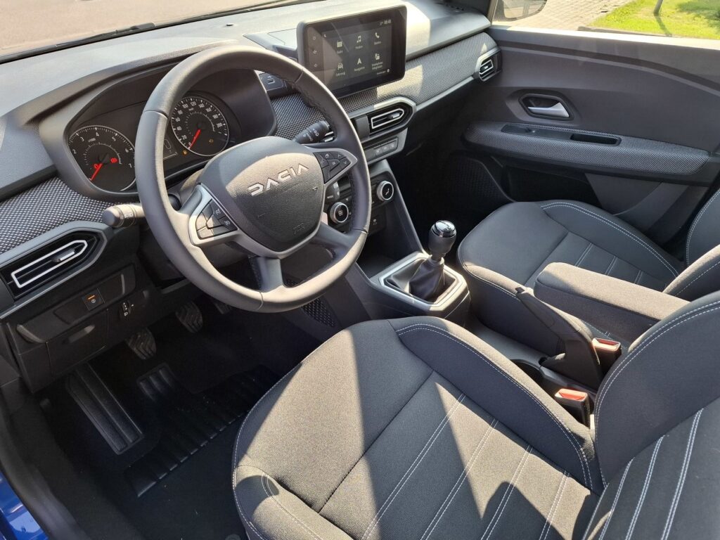 Dacia Sandero Exposé-Bild 17