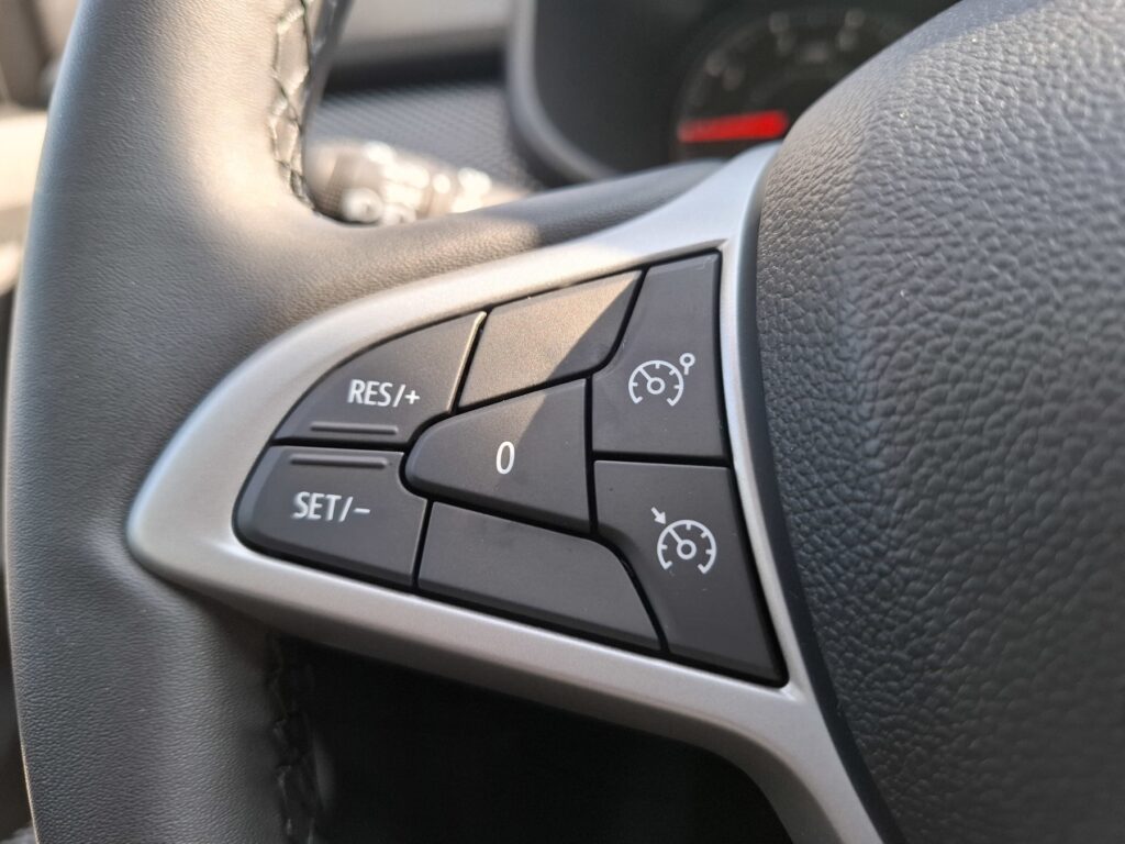 Dacia Sandero Exposé-Bild 19