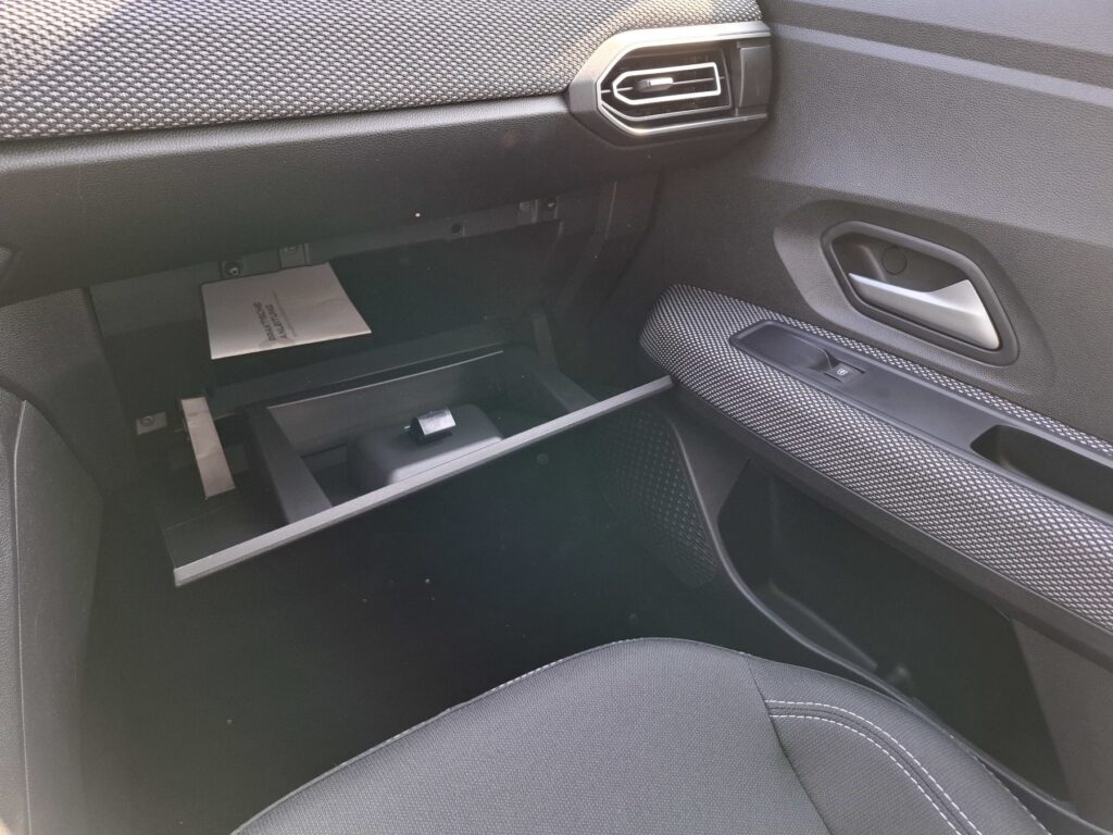 Dacia Sandero Exposé-Bild 26