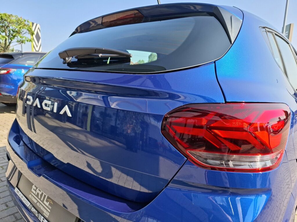 Dacia Sandero Exposé-Bild 38