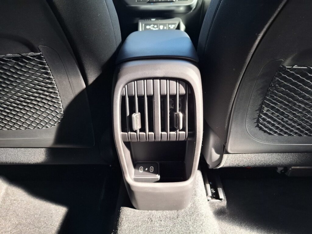 HYUNDAI KONA Exposé-Bild 16