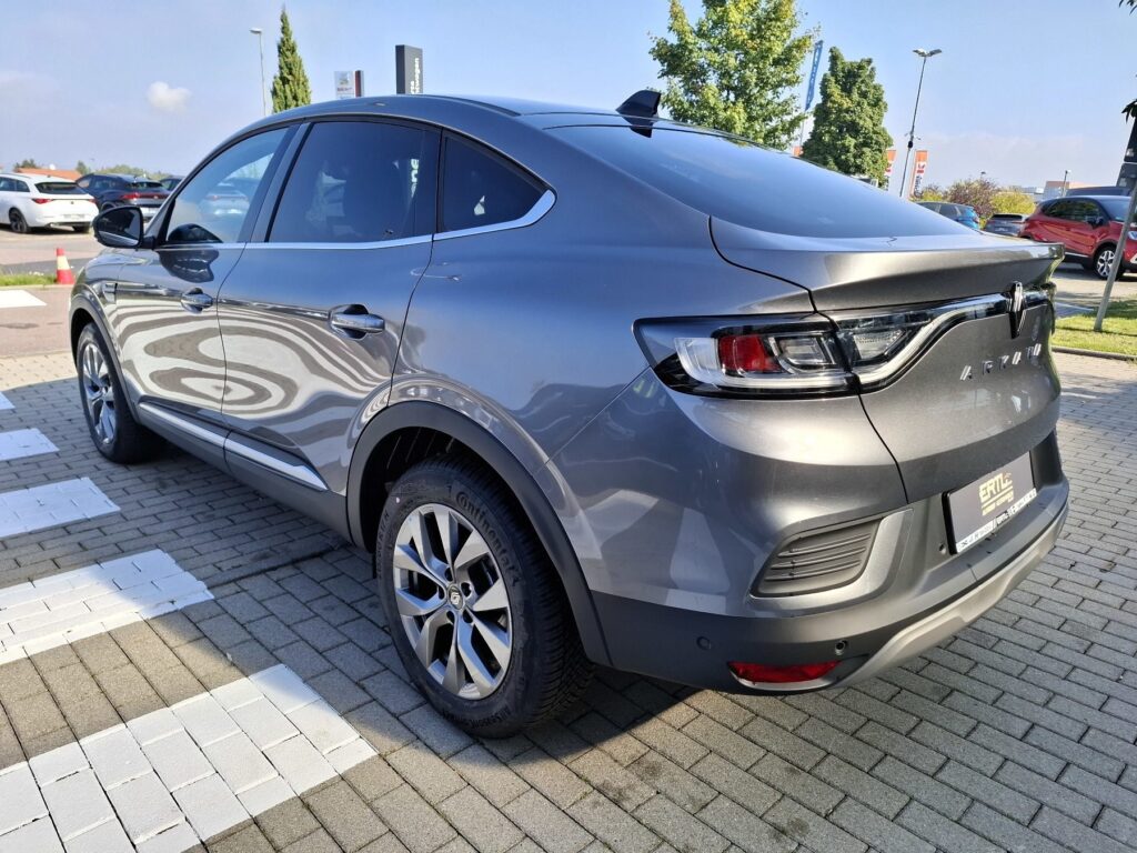 Renault Arkana Exposé-Bild 7
