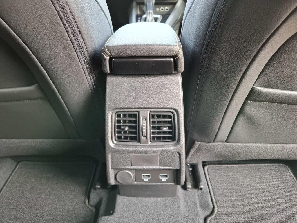 Renault Arkana Exposé-Bild 16