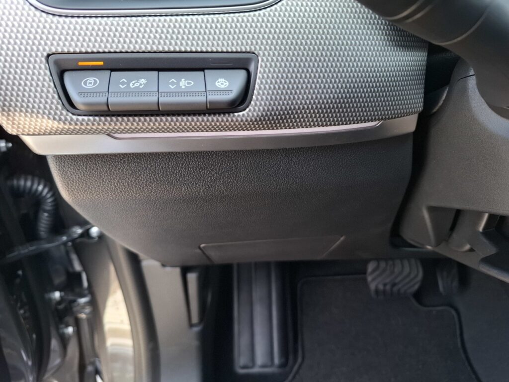 Renault Arkana Exposé-Bild 36