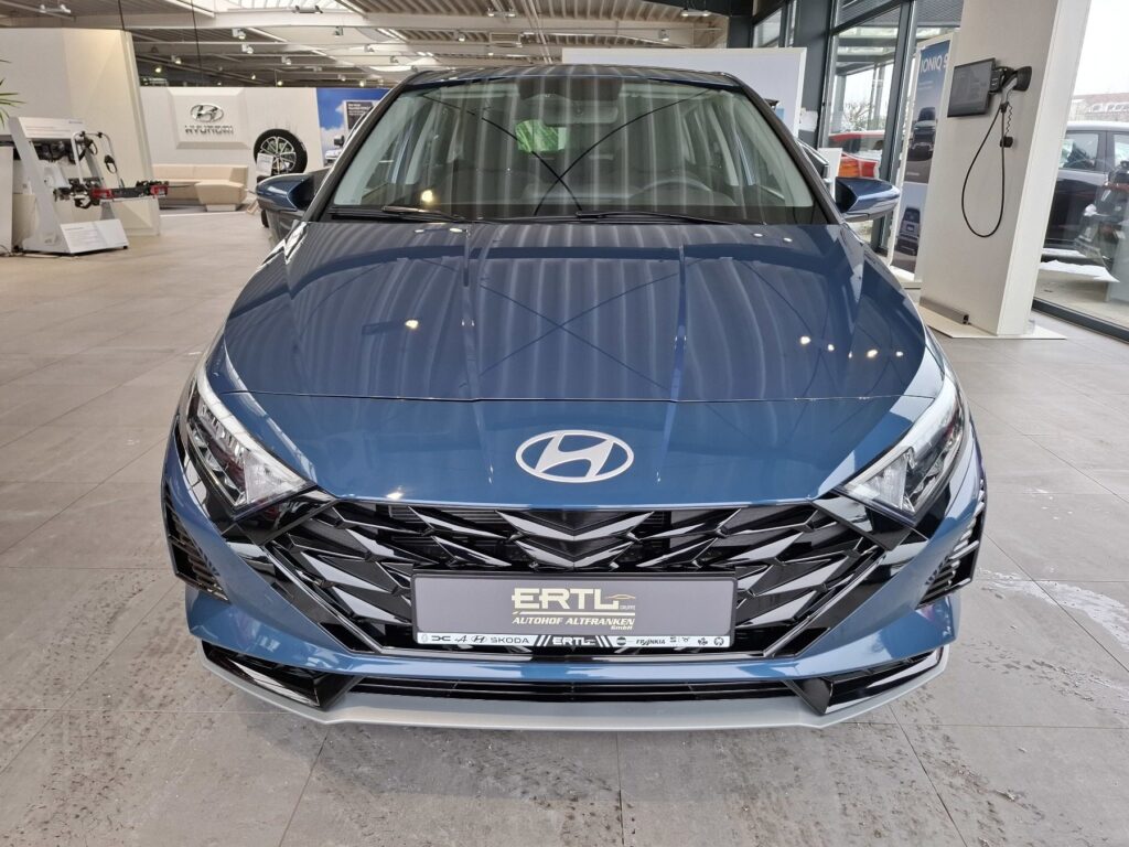 HYUNDAI i20 Exposé-Bild 2