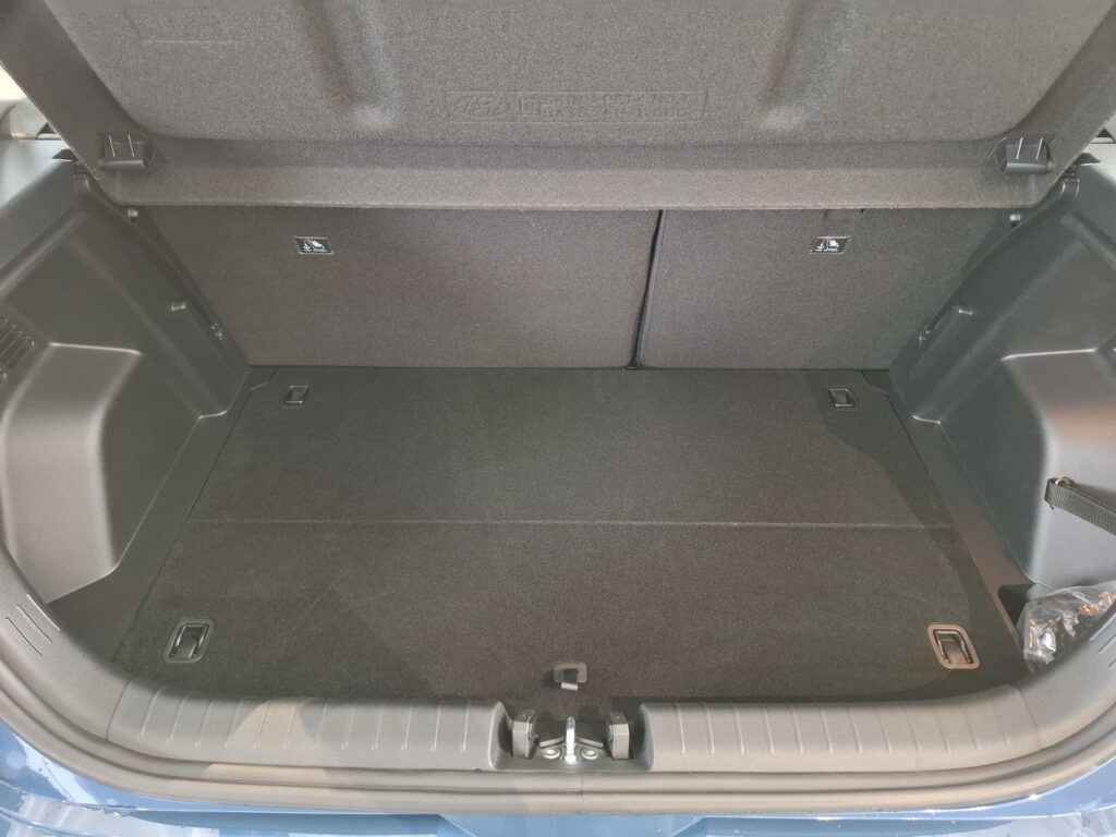 HYUNDAI i20 Exposé-Bild 9