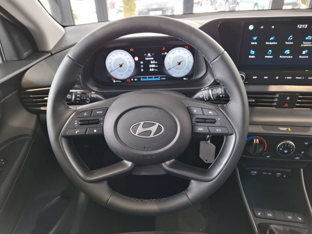 HYUNDAI i20 Exposé-Bild 18