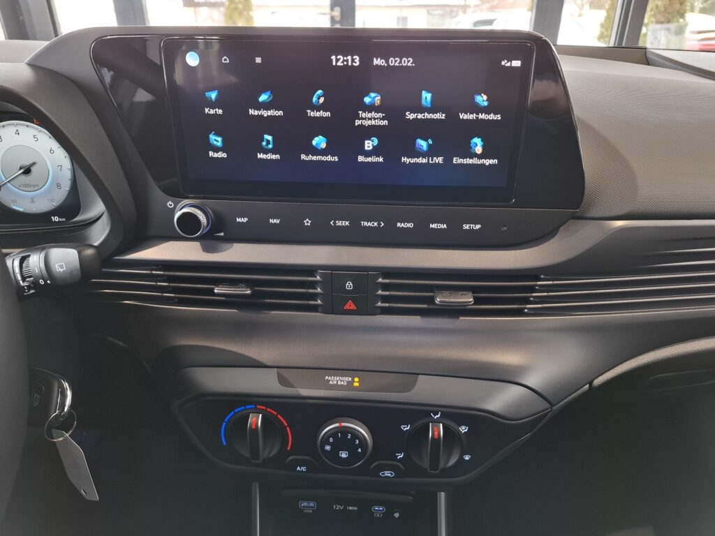 HYUNDAI i20 Exposé-Bild 22