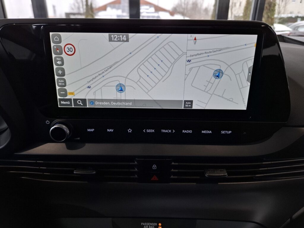 HYUNDAI i20 Exposé-Bild 23