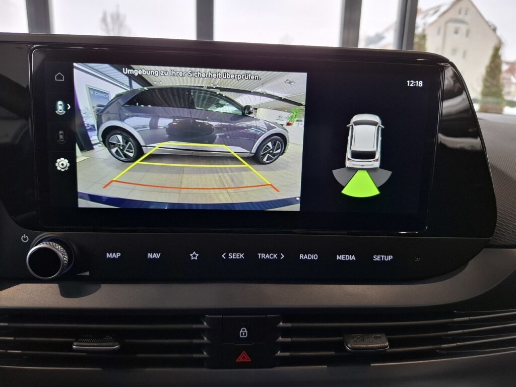 HYUNDAI i20 Exposé-Bild 24