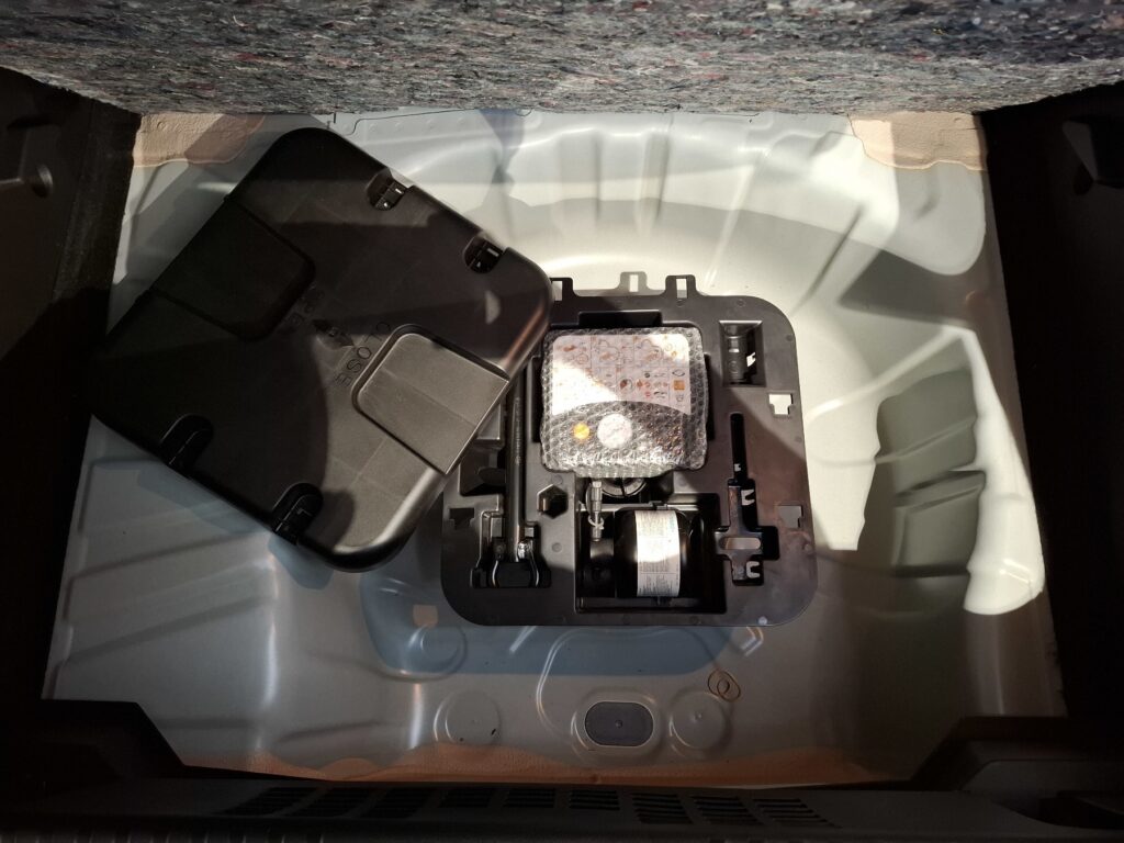 Renault Clio Exposé-Bild 11