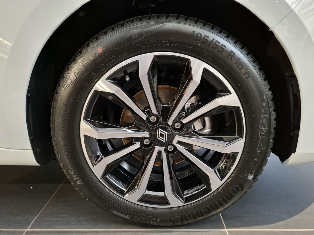 Renault Clio Exposé-Bild 36