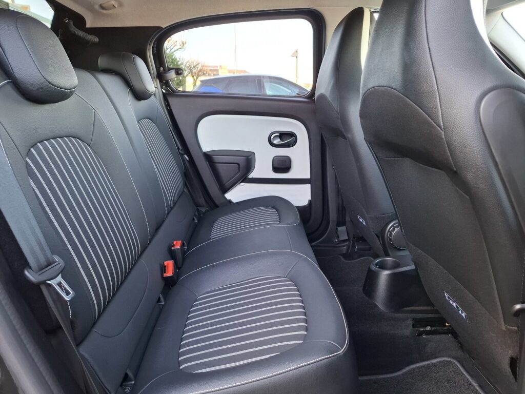 Renault Twingo Exposé-Bild 12