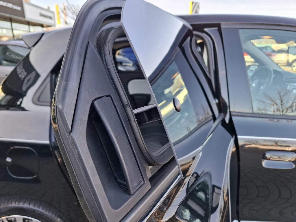 Renault Twingo Exposé-Bild 13