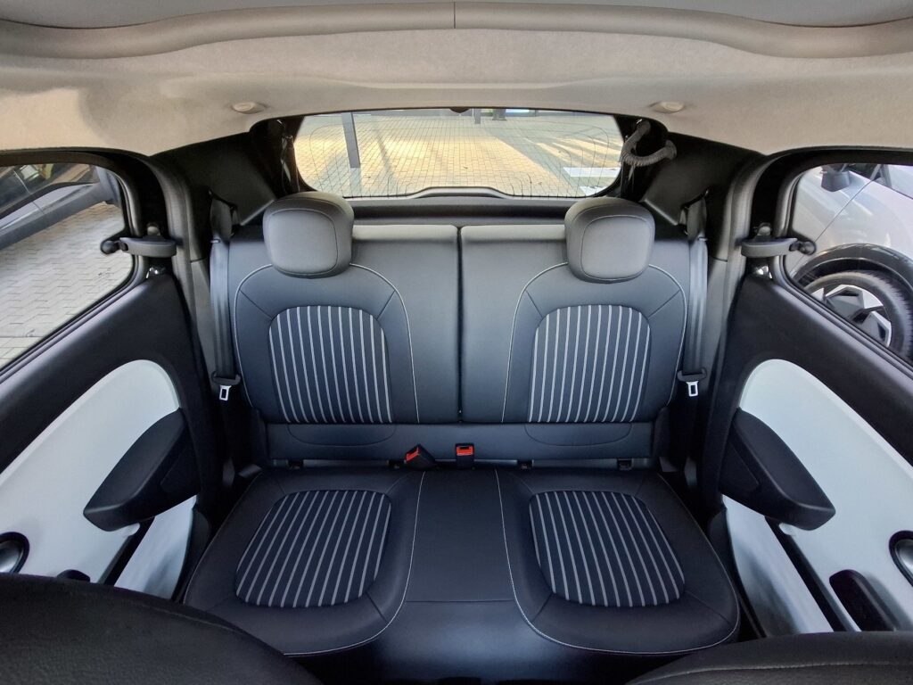 Renault Twingo Exposé-Bild 15