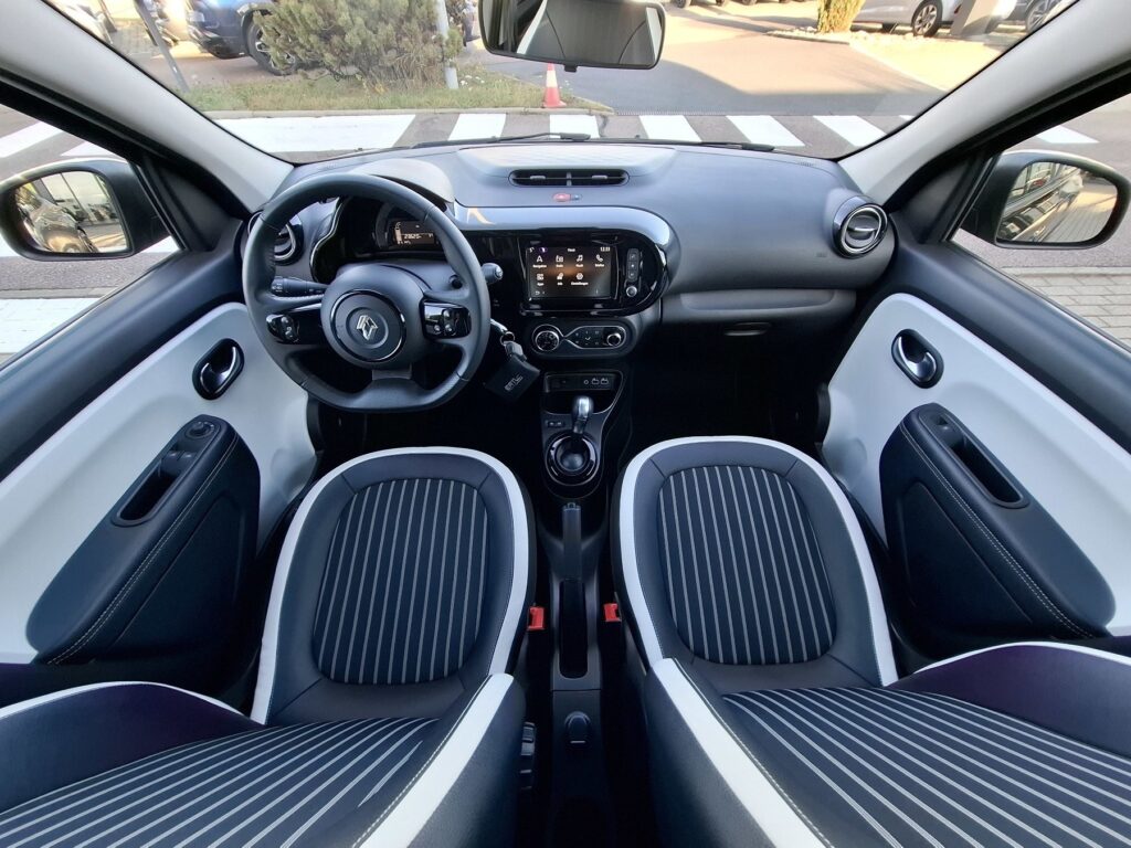 Renault Twingo Exposé-Bild 16
