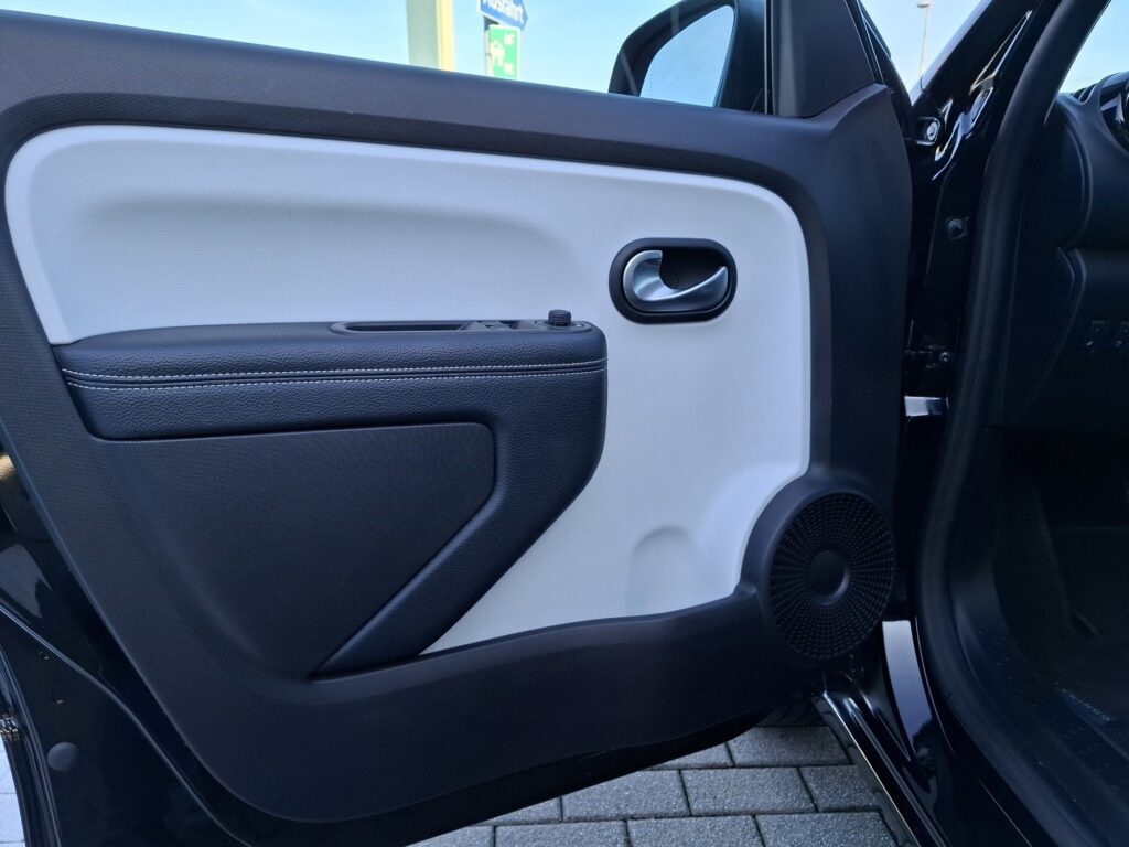 Renault Twingo Exposé-Bild 30