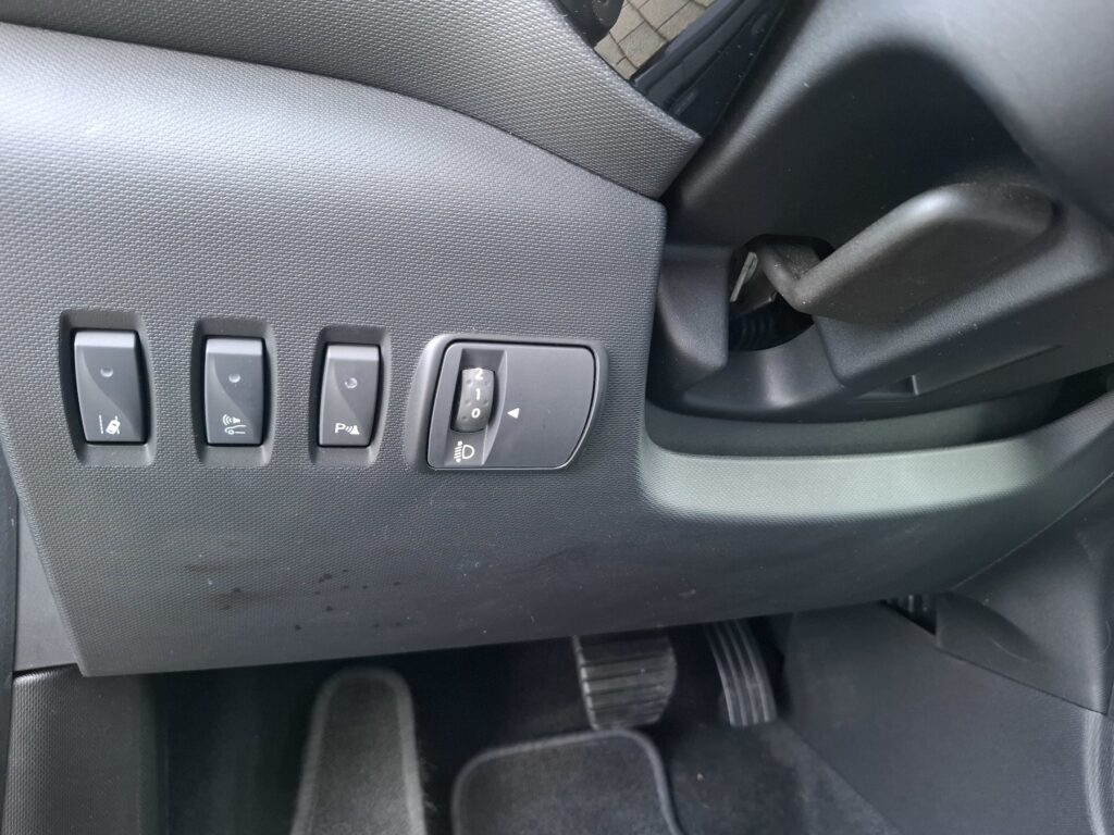 Renault Twingo Exposé-Bild 32