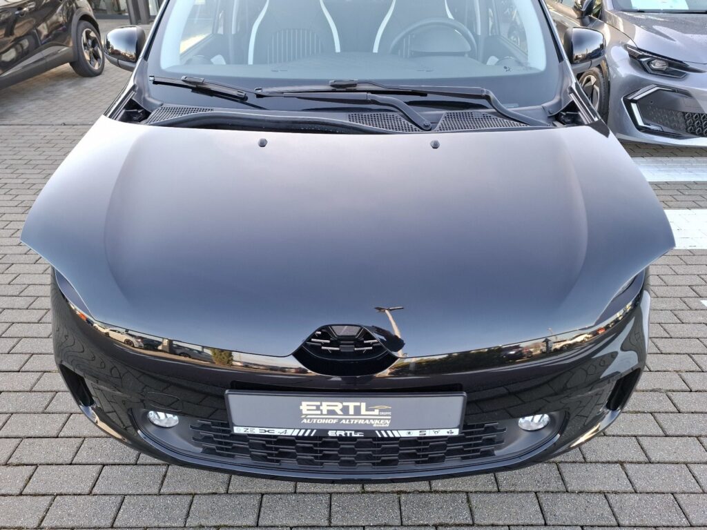 Renault Twingo Exposé-Bild 33