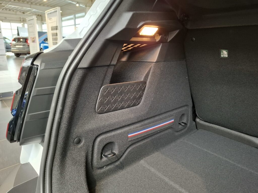 Renault R 4 Exposé-Bild 12