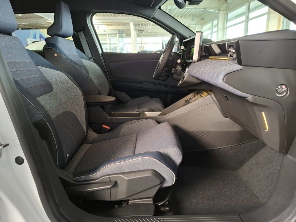 Renault R 4 Exposé-Bild 14