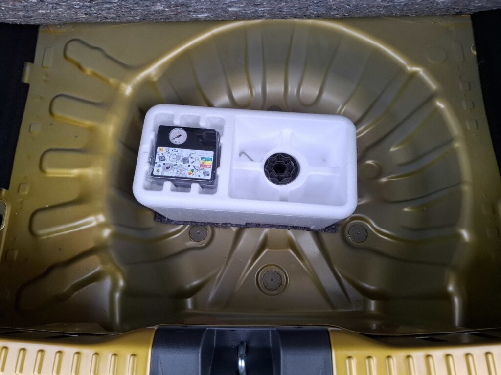 Dacia Sandero Exposé-Bild 11