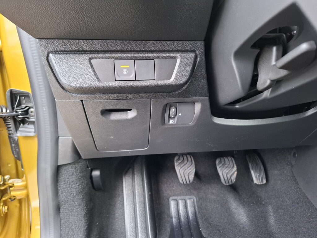 Dacia Sandero Exposé-Bild 32