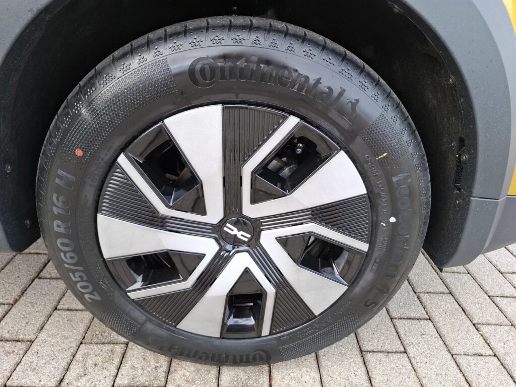 Dacia Sandero Exposé-Bild 36