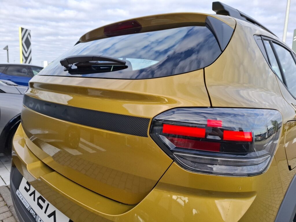 Dacia Sandero Exposé-Bild 39