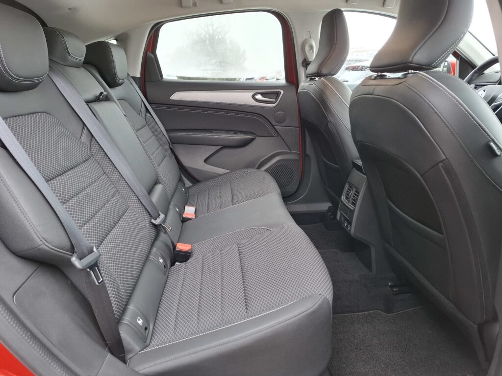 Renault Arkana Exposé-Bild 14