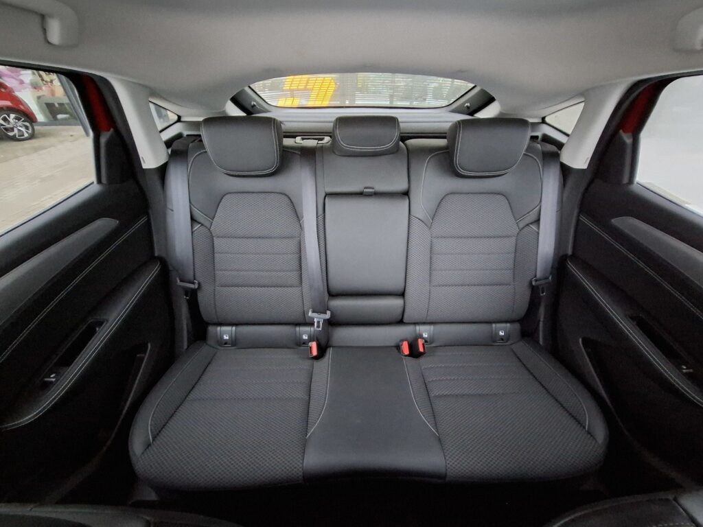 Renault Arkana Exposé-Bild 17