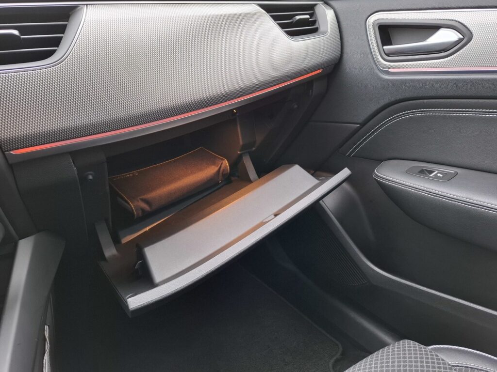 Renault Arkana Exposé-Bild 29