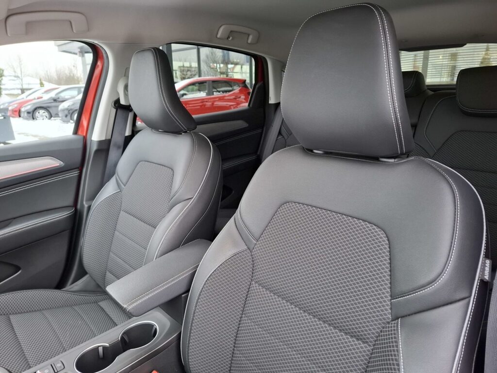 Renault Arkana Exposé-Bild 31