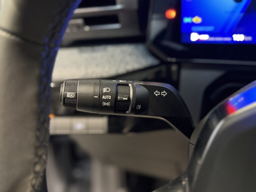 Renault Clio Exposé-Bild 24