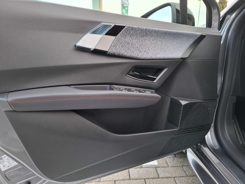 Renault Clio Exposé-Bild 34