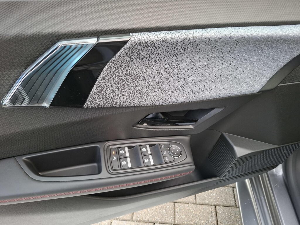 Renault Clio Exposé-Bild 35