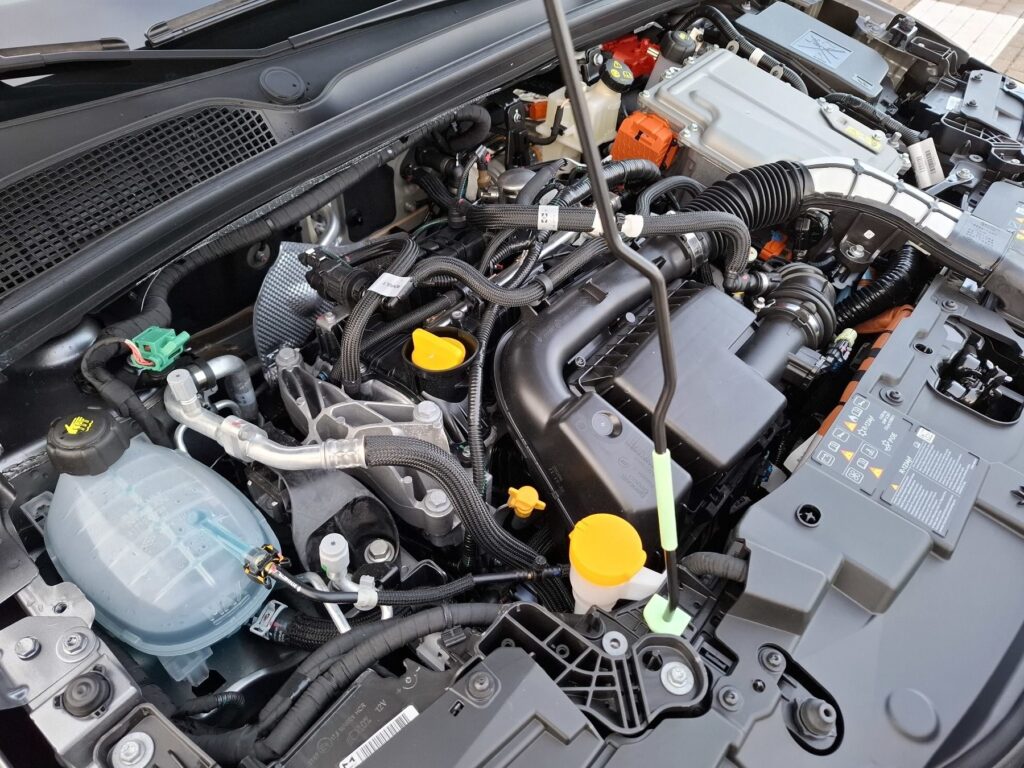 Renault Clio Exposé-Bild 38