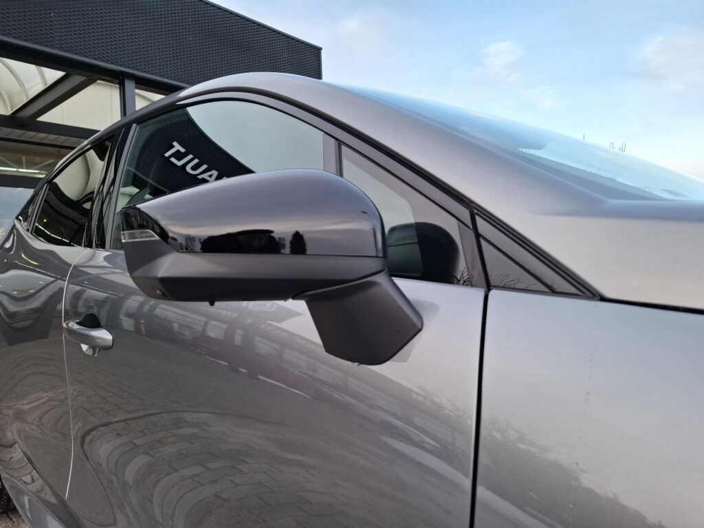 Renault Clio Exposé-Bild 41