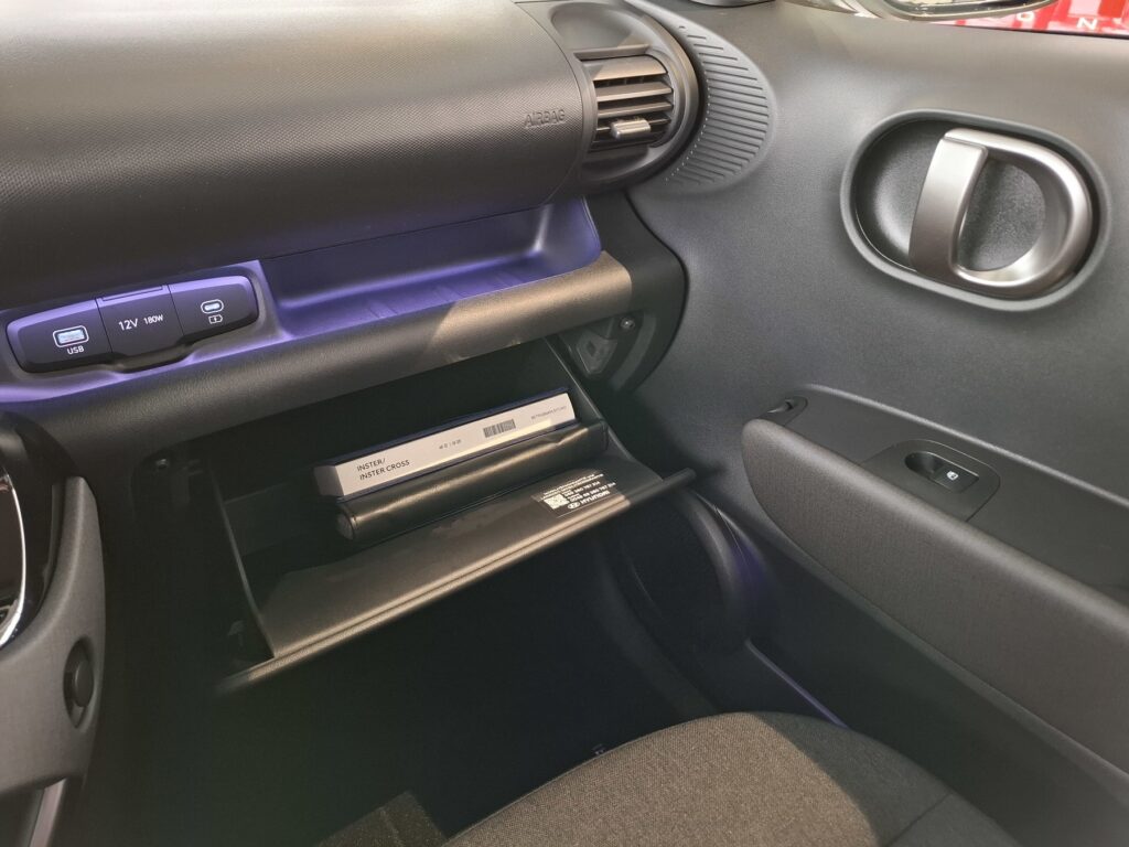 HYUNDAI INSTER Exposé-Bild 28