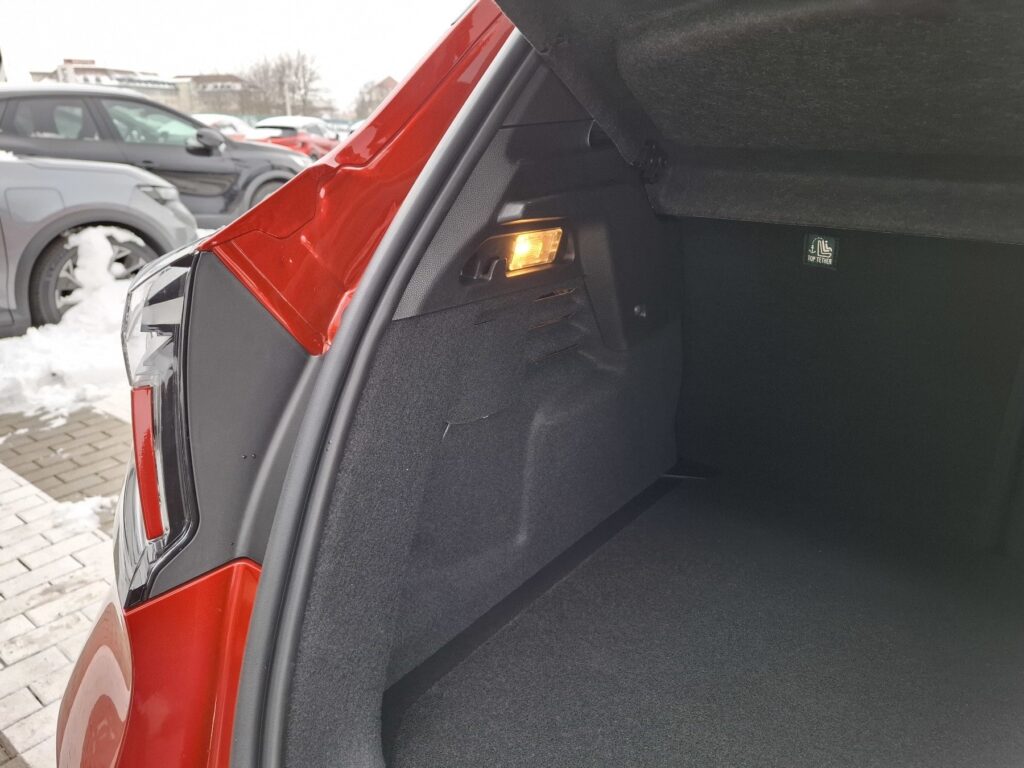 Renault Captur Exposé-Bild 11