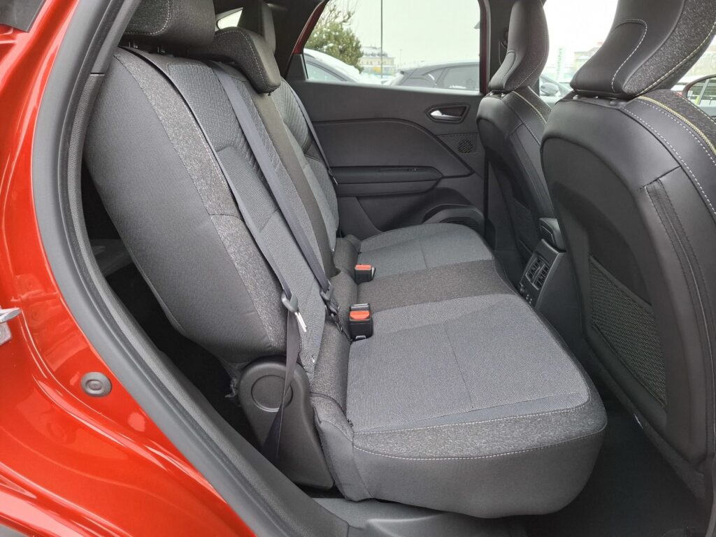 Renault Captur Exposé-Bild 14